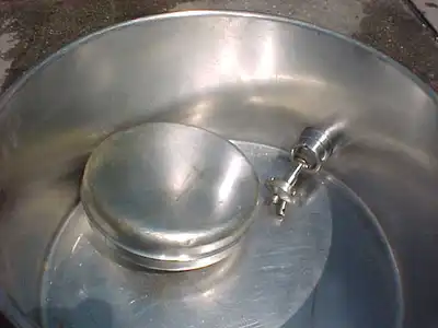USED NA FLOAT TANK