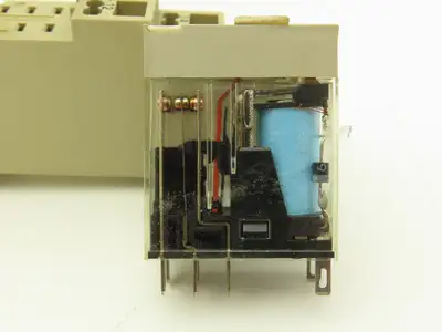 Omron G2R-2-SND1 Relay With Base 250VAC 30VDC 5A Lot of 5