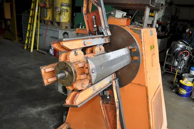 10000 LB X 25" MECON MOTORIZED UNCOILER