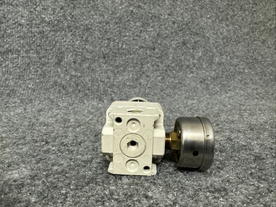 Used SMC IR1000-01G Air Pressure Regulators California US | Davliegogo LLC #1708255