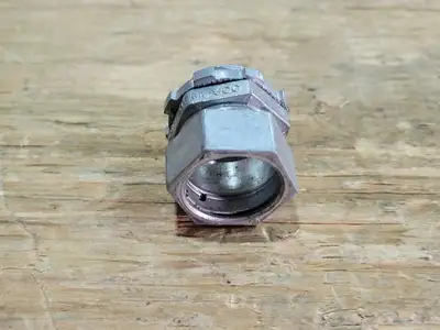 NEW THOMAS BETTS TC212