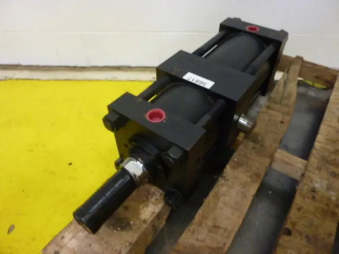 Used EATON-VICKERS CFD4-AN5TT-6X13 Cylinders Michigan US | Ideal Machinery #590343