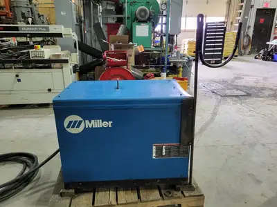 Gold Star 452 CC DC Welding Power Source