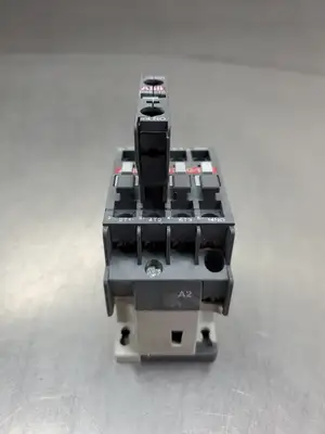 ABB A123010 28A 1000V Contactor w/CA510 Auxiliary Contact. 4A43