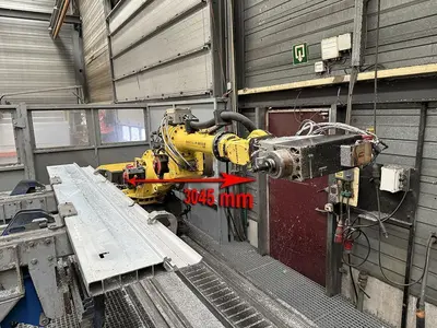 USED FANUC MILLING ROBOT X: 10 500 / Y: 3045 / Z: 3500 MM CNC
