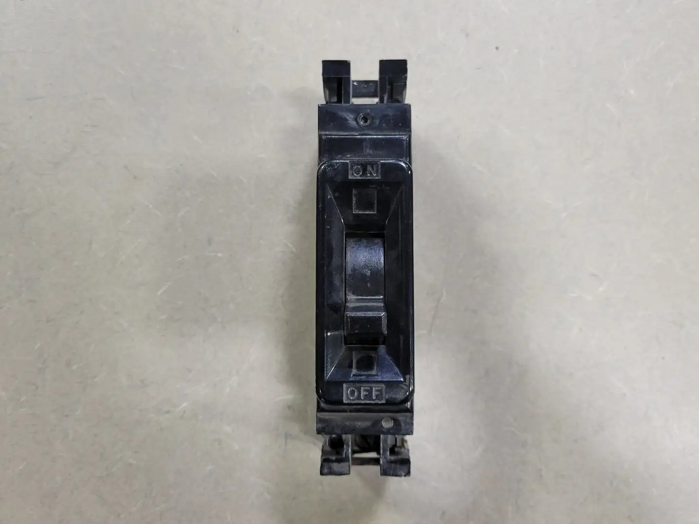 Used FEDERAL PIONEER NEF311015 Switchgears British Columbia CA | Lenmark #242376