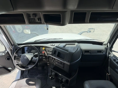Used 2021 VOLVO VNL760 Conventional trucks Indiana US | Miedema Asset Management Group #1414630