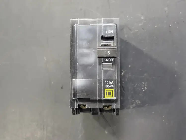 Used SQUARE D QOB215 Switchgears British Columbia CA | Lenmark #242065