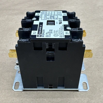 NEW Square D 8910DPA32V09