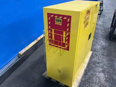 Used ULINE H1563MY Cabinets Ohio US | HGR 24 #1300901