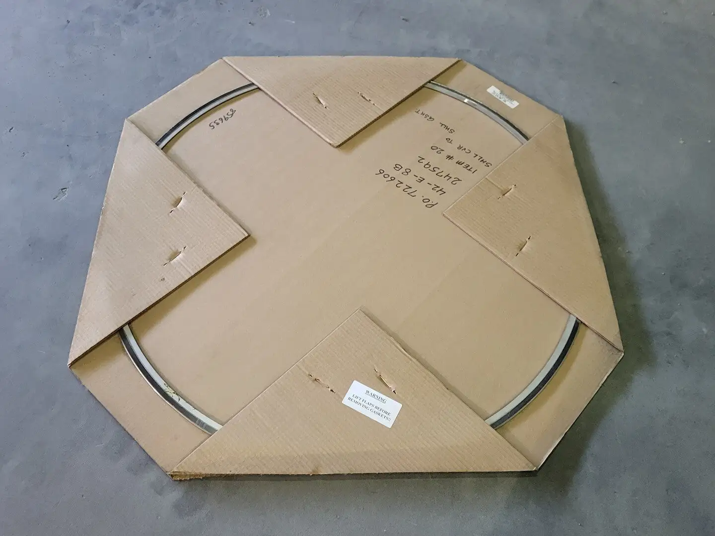Gasket Flex Style RIR 316/316/FG, 39-1/8" x 39-29/32" x 40-31/32" x 0.175"