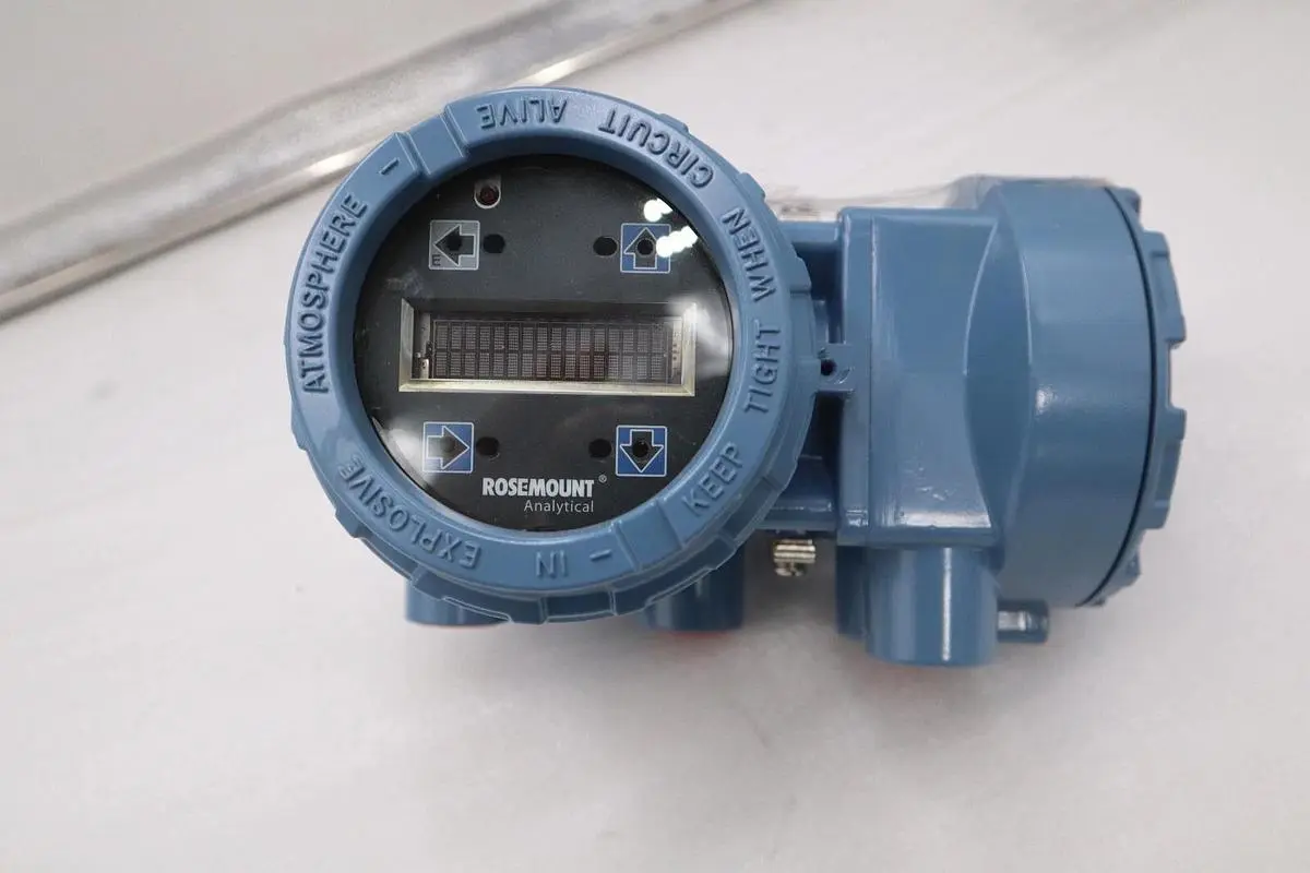 NEW OPEN BOX Emerson Rosemount Oxymitter 4000 6A00095G06 90-250VAC 50/60Hz G699
