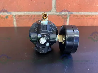 USED FAIRCHILD 10222 PNEUMATIC PRECISION REGULATOR 500 PSIG W/ CPI 0-15 PSI GAUGE