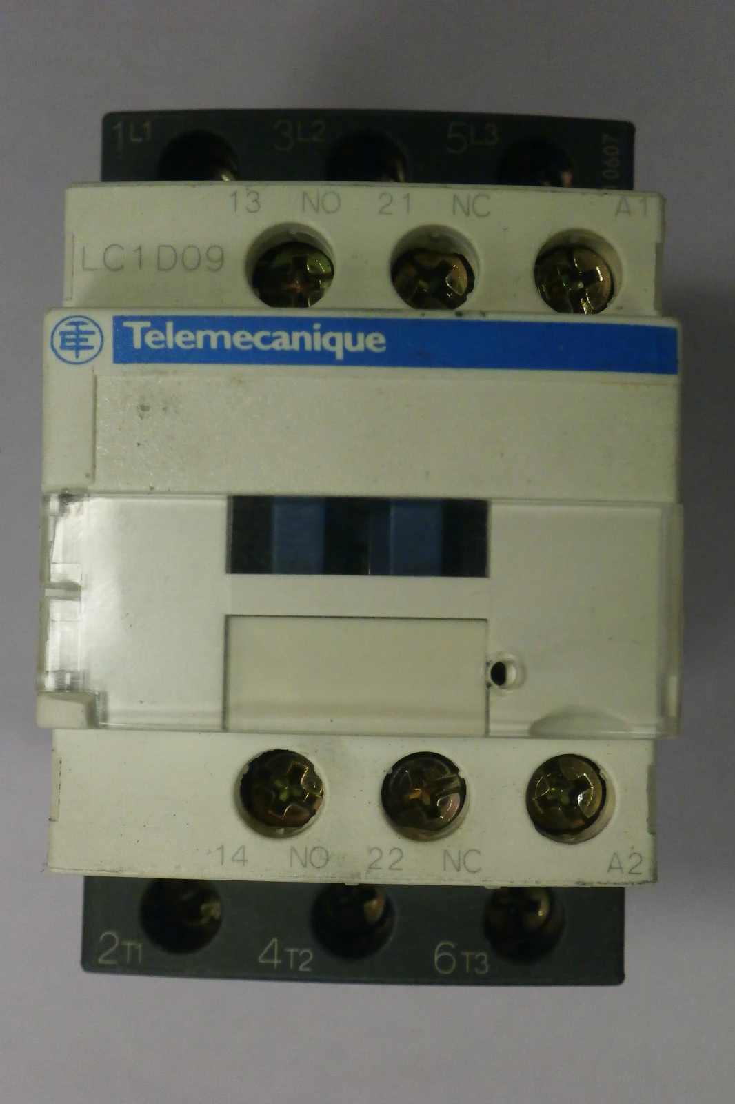 USED TELEMECANIQUE LC1D09G7 120V-AC 5HP LC1D09G7 120V-AC 5HP