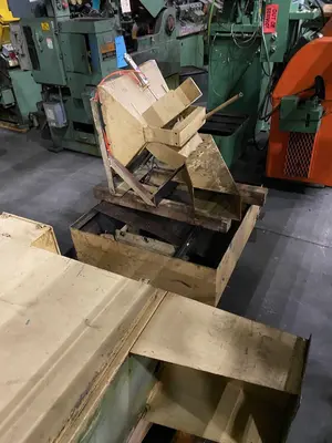 USED 1998 WARREN WT-30