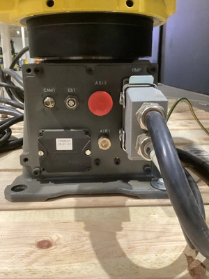 Used 2018 FANUC M-10iA/12 + R-30iB PLUS Robots Michigan US | iGAM Industrial Marketplace #1377689
