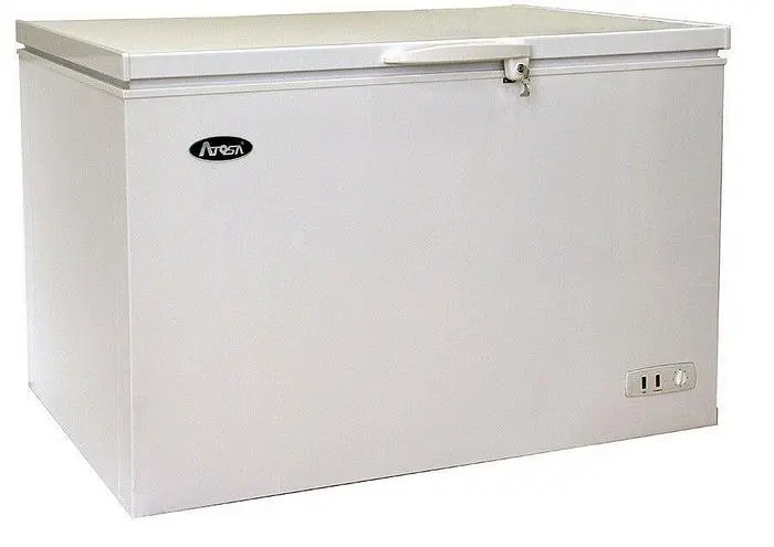 Commercial 15.9 cu ft Solid Top Chest Freezer w/ White Coated Exterior
