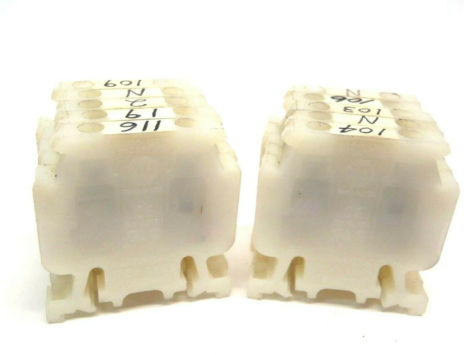 USED IEC WHITE TERMINAL BLOCKS 2 WIRE IEC 947-7-1