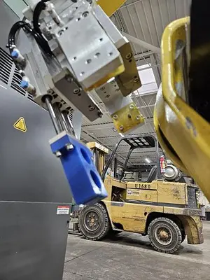 USED 2008 FANUC M-20IA