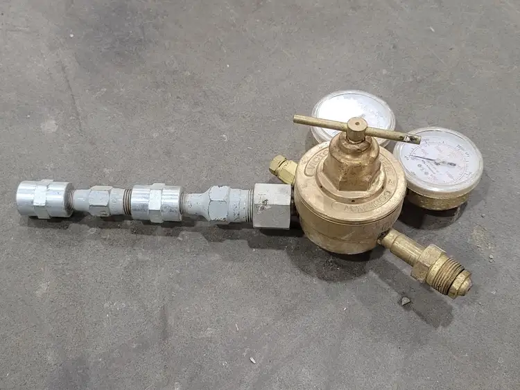 Used VICTOR SR600 Parts (Hydraulics and Pneumatics) British Columbia CA | Lenmark #259294