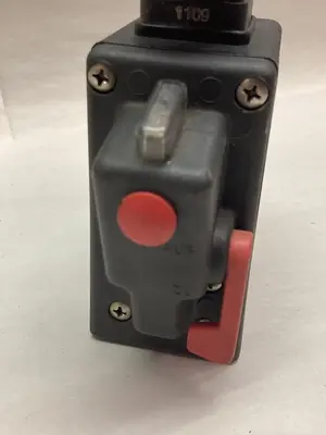 Used GEMU 205 10D 1 1 4112050/60 Solenoid Valves Ohio US | Surplus Asset Holdings #1249448