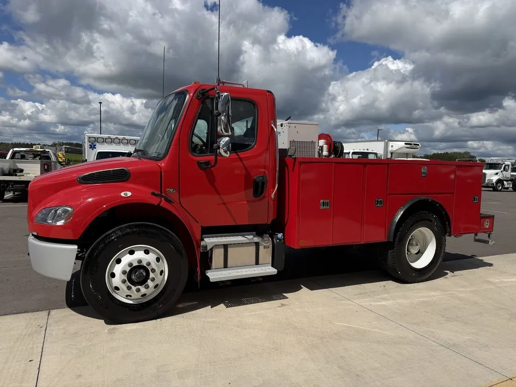 Used 2024 FREIGHTLINER MM106 SERVICE BODY Service & Utility Trucks Minnesota US | Carco Truck & Equipment #1513980
