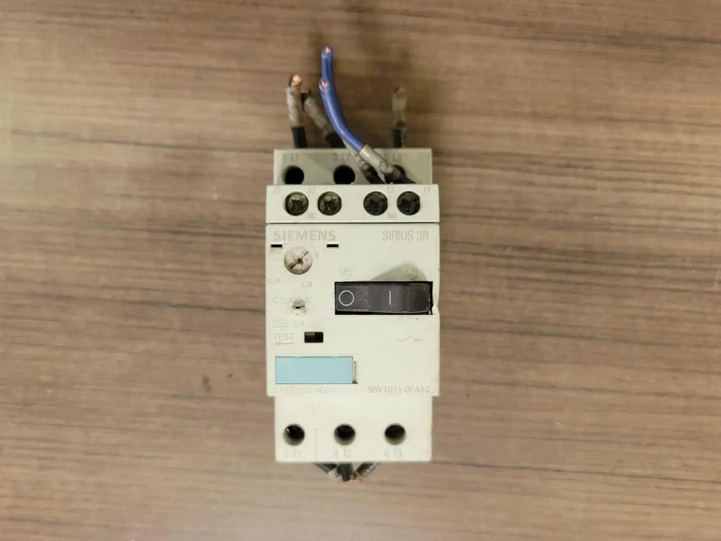 USED SIEMENS 3RV1011-0FA10