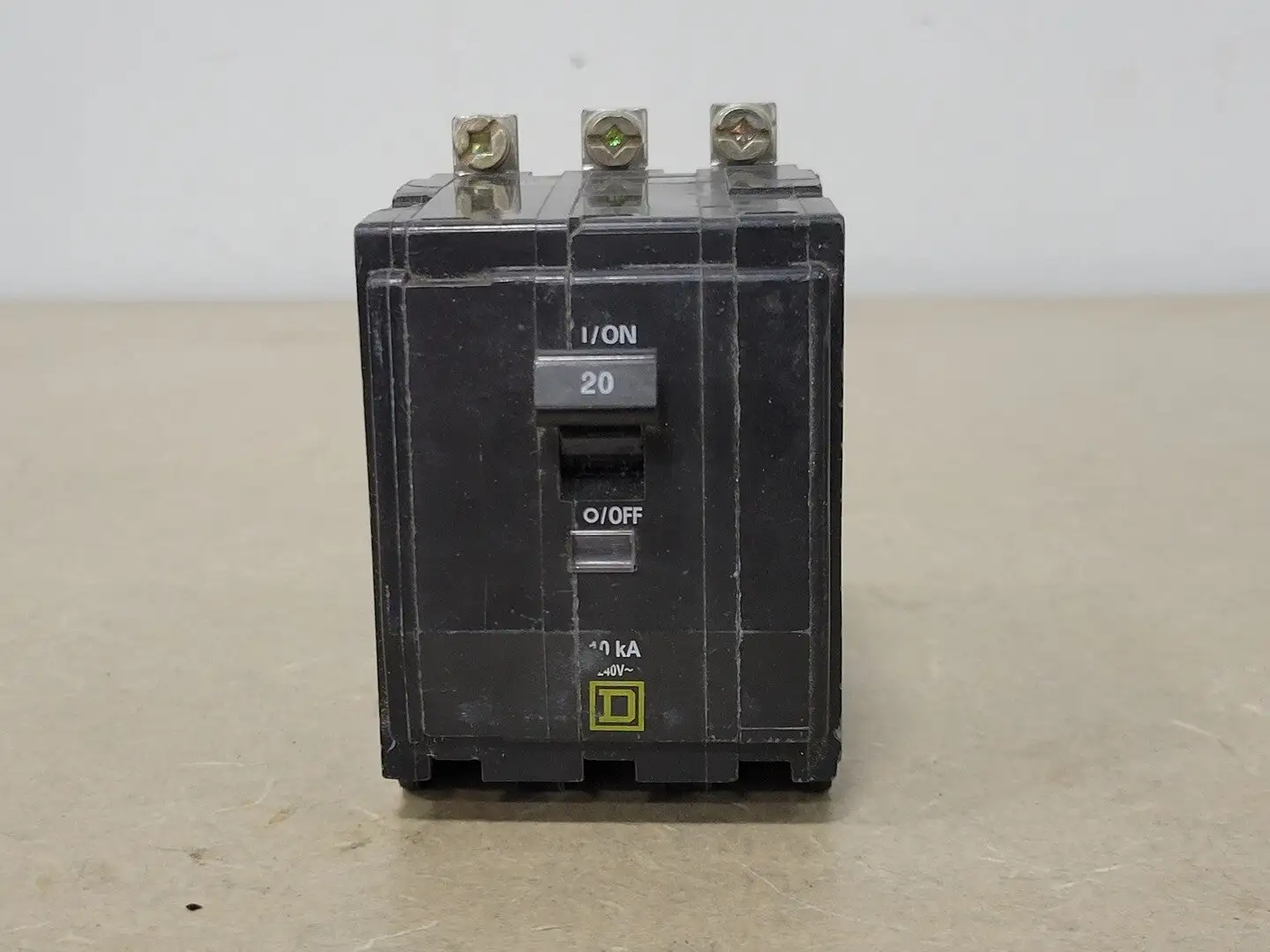 USED SQUARE D QOB320