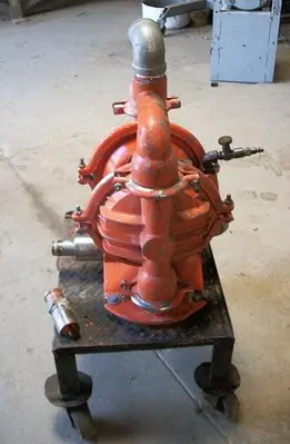 USED WILDEN M4