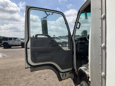 USED 2006 GMC W4500