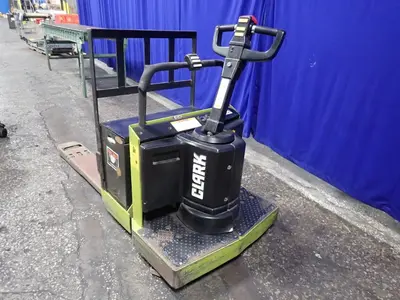 USED CLARK HWD 30