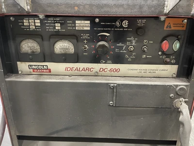 Lincoln DC-600 Welder