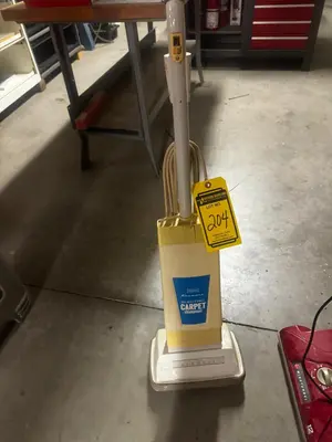 Used _UNKNOWN_ _UNKNOWN_ Vacuum Cleaners Ohio US | Myron Bowling Auctioneers Inc #1507948
