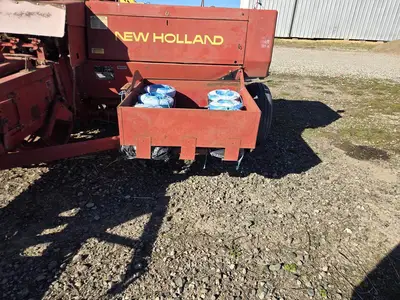 USED 1990 NEW HOLLAND HAYLINER 505