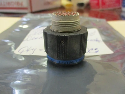 NEW Amphenol AL06F13-35S