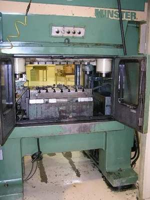USED MINSTER TR2-30