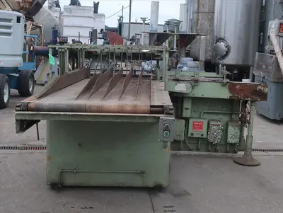 SPC8565  Accumulation Table 30" x 68" World Packaging Equipment rectangular bottle feed table CS