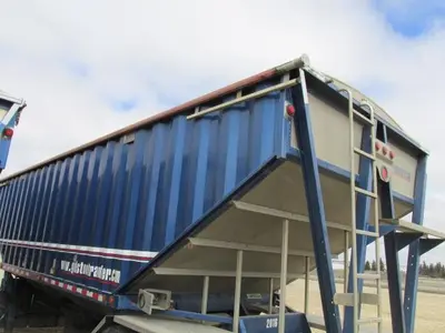 Used 2020 DOEPKER SUPER B GRAIN TRAILERS Grain Hopper Trailers Manitoba CA | Conquest Truck & Auto Sales #1421339