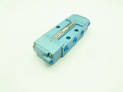 Skinner S4AAGBX3 Pneumatic Directional Control Valve 5-Way 2 Pos 150PSI 1/2" NPT