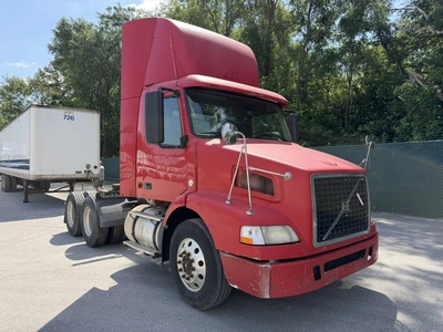 Used 2007 VOLVO VNM Conventional trucks Indiana US | Miedema Asset Management Group #1414504