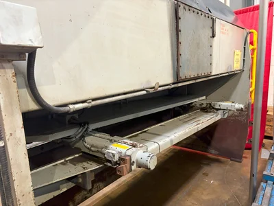 Pre-owned SMT PULLMAX (URSVIKEN) HYDRAULIC GUILLOTINE SHEAR  10’x1/2” capacity