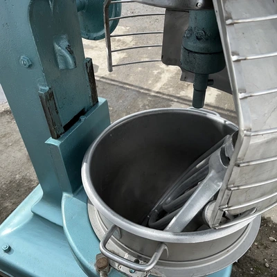 60L Hobart Planetary S/S Bowl Mixer Type SE600