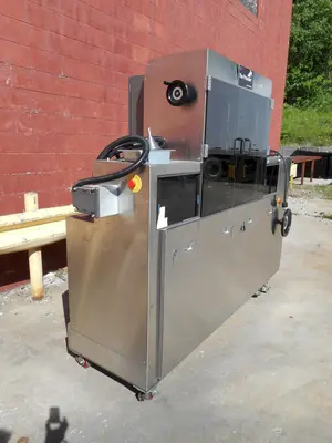 USED 2002 METROPOLITAN COMPUTING CORPORATION PRESSTER 252