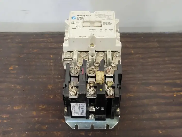 Used WESTINGHOUSE A200M1CAC Switchgears British Columbia CA | Lenmark #242497