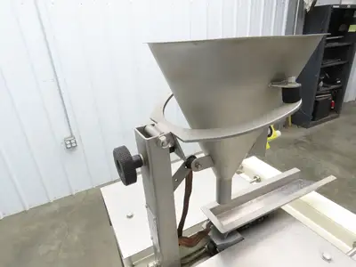 Jost FDLT 60/-35x400 Vibratory Hopper Dosing Feeder Discharge Conveyor Cart 115V