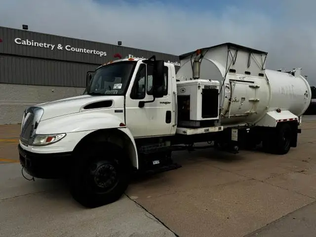 Used 2014 INTERNATIONAL DURASTAR 4400 Vacuum Truck Utah US | Global Remarketing #1358185