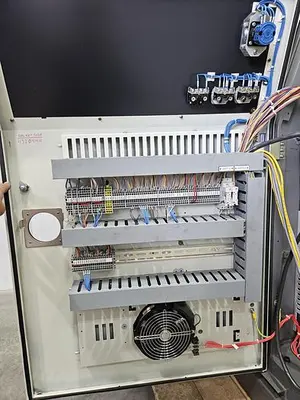 USED 2010 FANUC M-2000IA/1200