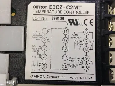 USED OMRON E5CZ-C2MT