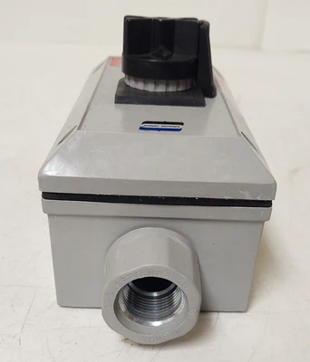 NEW Cooper CROUSE HINDS N2SC2123