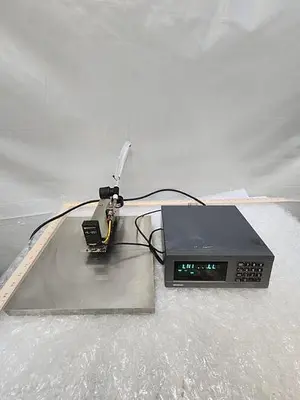 HEIDENHAIN ND281B Universal digital display unit with mt12p pneumatic gauge